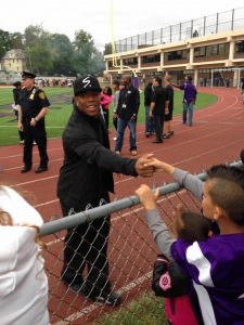 Ray Rice is welcomed with open arms by the fans of his hometown in New Rochelle. Read more: http://www.nydailynews.com/sports/high-school/ray-rice-wife-side-receives-hero-new-rochelle-hs-article-1.1938704#ixzz3DFZn8Mnx