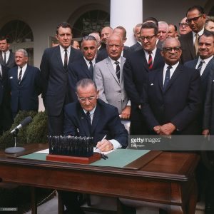 lyndon johnson signs the civil rights act into law.jpg (Getty images)